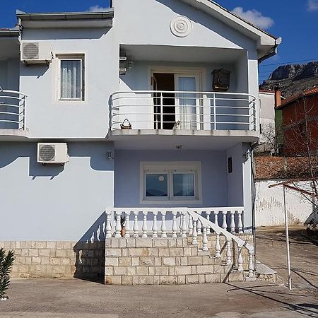 Apartment And Room Panorama Mostar Exterior foto